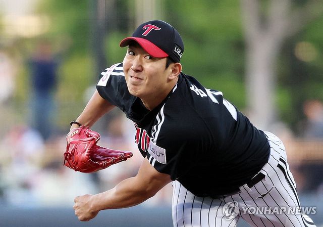 역투하는 손주영