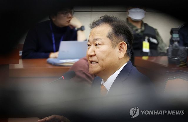 이상민 전 행안부 장관 "답변을 거부 합니다"