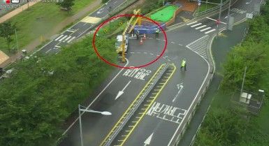 구로구 디지털로 철산대교 하부에서 서부간선로 진입 램프가 전면 통제된 모습