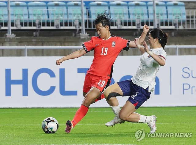 패스 시도하는 정다빈