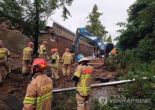 오산 가장교차로 고가도로 옹벽 붕괴