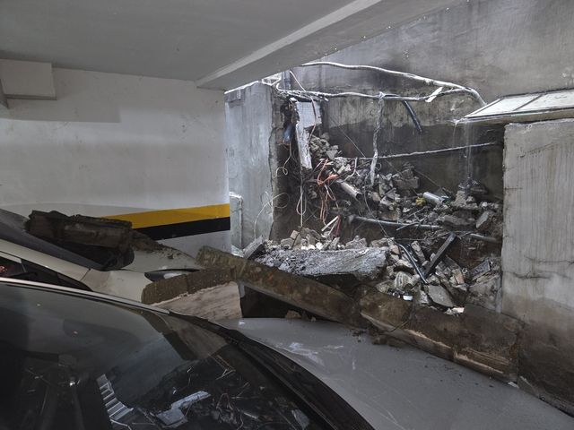 무너진 오피스텔 담장