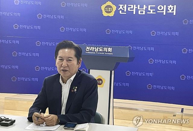 전남도의회 방문한 정청래 의원