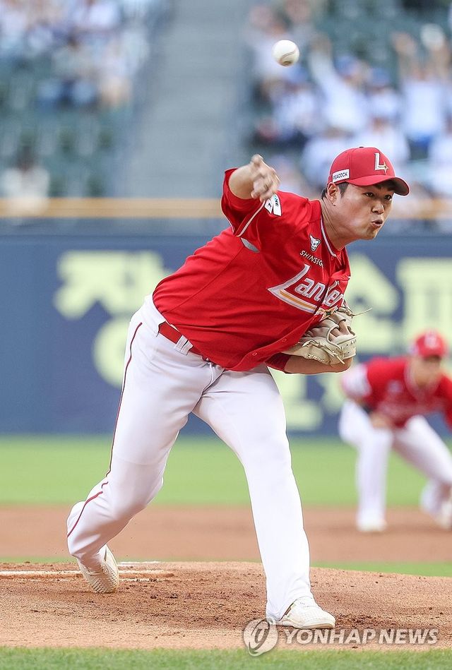 SSG 선발 투수로 나선 전영준