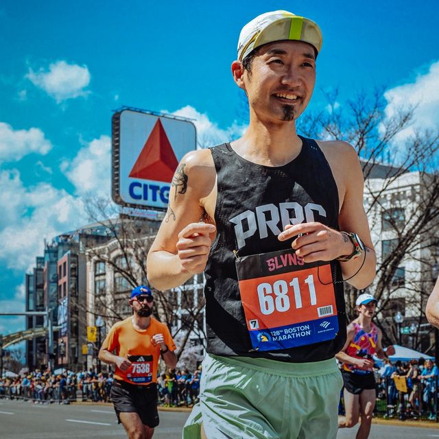 보스턴마라톤에 참가한 김울프 작가