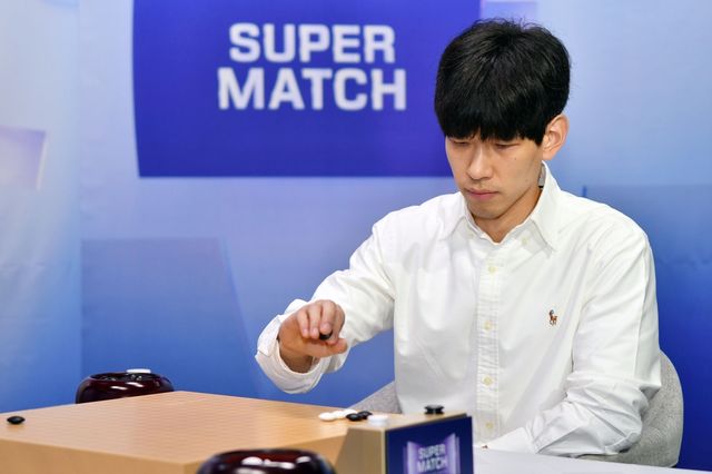 이지현 9단이 처음 농심배 대표로 선발됐다.