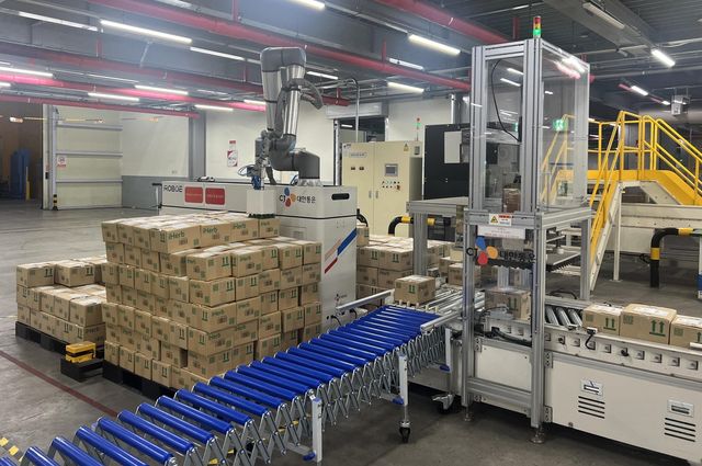 CJ대한통운 "박스 분류해 쌓는 이동형 로봇 상용화"