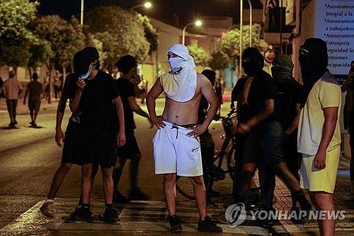 스페인 남동부 소도시 토레-파체코에서 벌어진 반이민 소요 사태