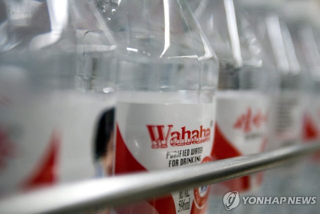 중국 식품기업 와하하의 생수병