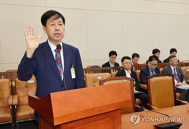 선서하는 구윤철 기재부 장관 후보자