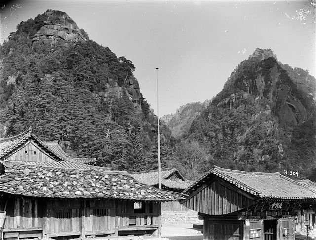 1917년 10월 촬영된 금강산 표훈사