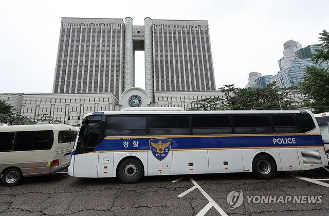 윤석열 전 대통령 구속적부심 심문 열린 서울중앙지법