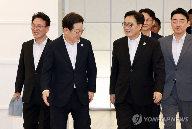 이재명 대통령, 국회의장-국무총리와 만찬