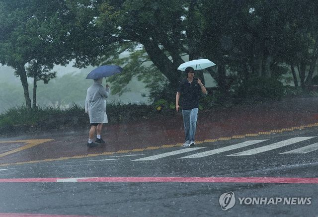 게릴라성 폭우 쏟아지는 제주