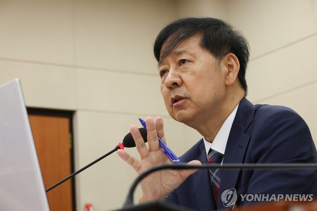 답변하는 구윤철 기재부 장관 후보자