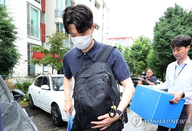 이상민 전 장관 주거지 압수수색 종료