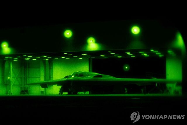 이란 공습에 투입된 미군 B-2 폭격기