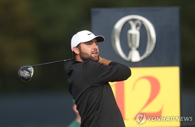 스코티 셰플러의 3라운드 경기 모습