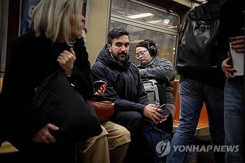 뉴욕시 지하철의 맘다니 후보