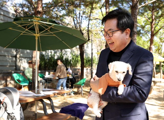 동작반려견공원 찾은 박일하 동작구청장