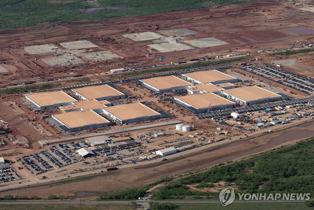 오픈AI와 오라클의 '스타게이트' 협력으로 건설 중인 텍사스주 애빌린의 데이터센터 부지 항공 사진