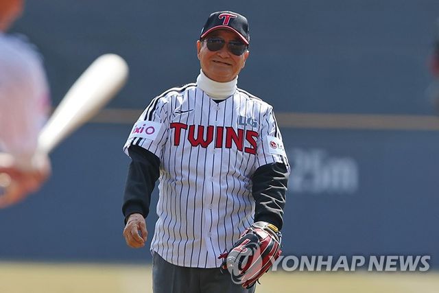 이광환 전 감독