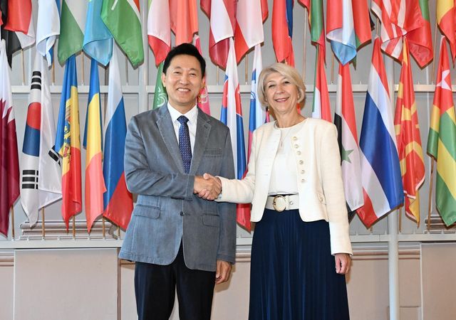 오세훈 서울시장과 슬라쟈냐 타세바 국제반부패아카데미(IACA) 학장