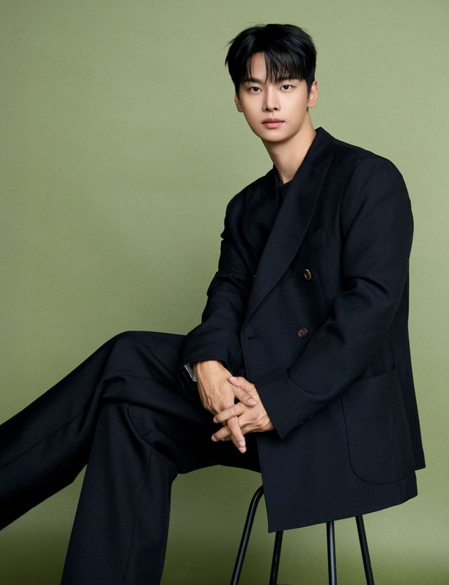 가수 겸 배우 차학연