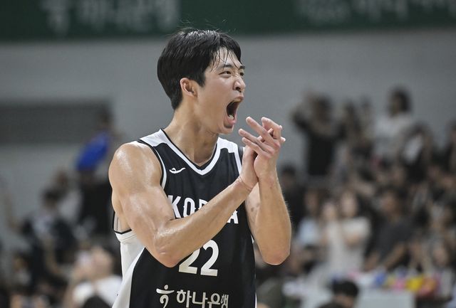 박수치는 여준석