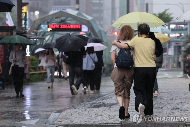 비 내리는 서울