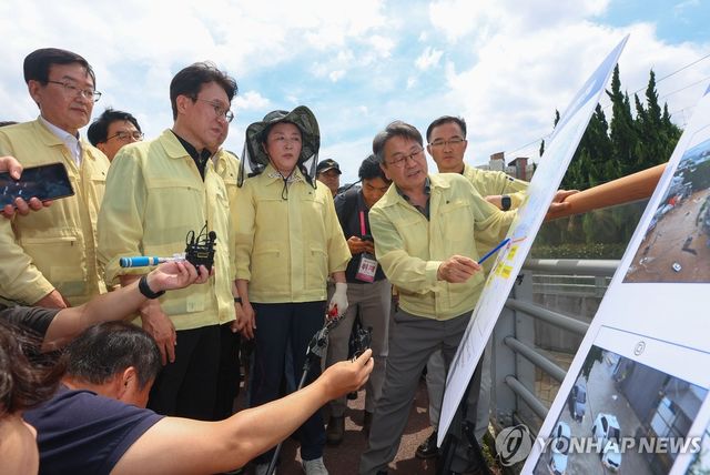 광주 침수 피해 현장 찾은 김민석 총리
