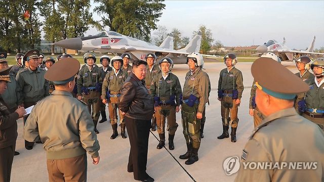 북한 김정은, 공군 방공ㆍ공습훈련 지도