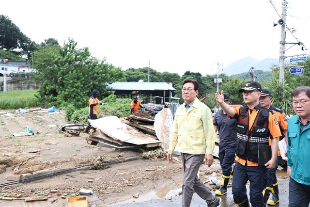 이틀째 산청 산사태 현장 찾은 박완수 경남지사