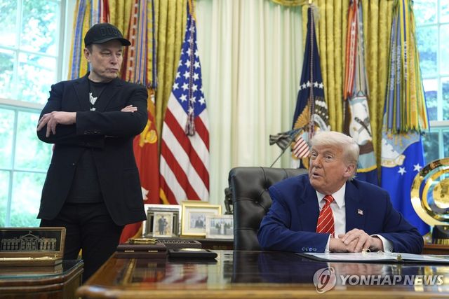 지난 5월 30일(현지시간) 백악관에서 일론 머스크 테슬라 CEO와 도널드 트럼프 미국 대통령
