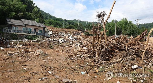 집중호우·산사태가 휩쓸고 간 마을