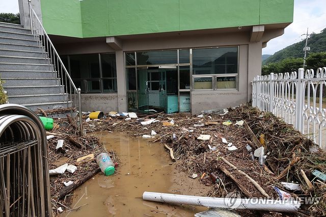 학교도 집중호우 피해