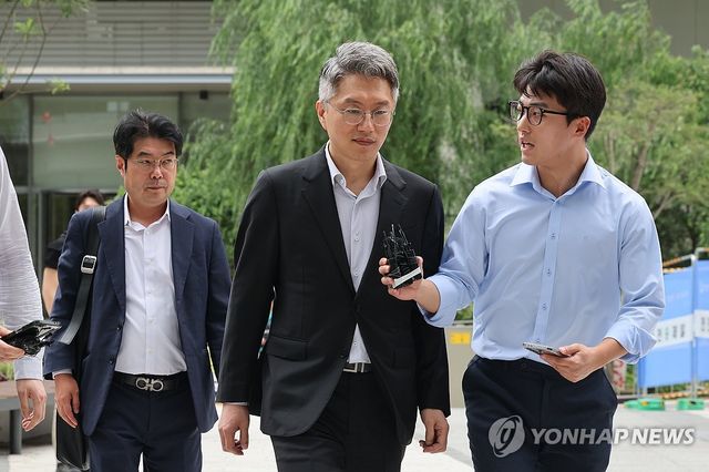 '집사 게이트 의혹' 류긍선 대표, 김건희 특검 출석