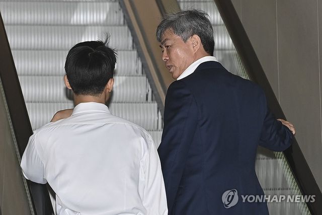 김건희 특검 사무실 향하는 이종호 전 블랙펄인베스트 대표