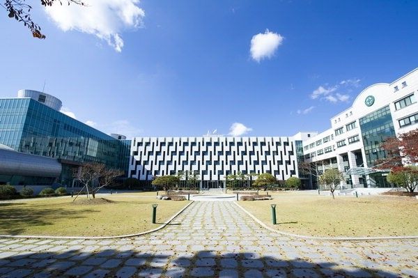 진주보건대 전경