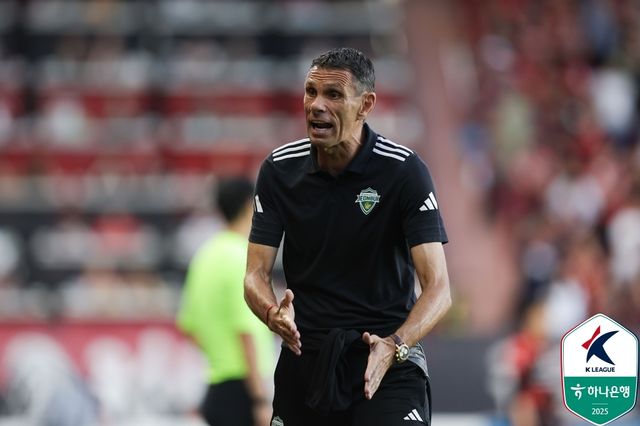 전북 현대의 거스 포옛 감독