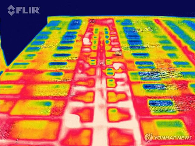 에어컨 없이는 견디기 힘든 더위