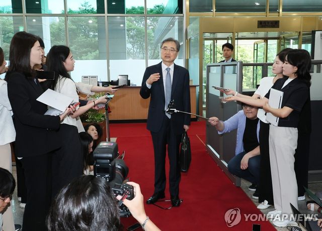 소감 밝히는 조현 외교부 장관