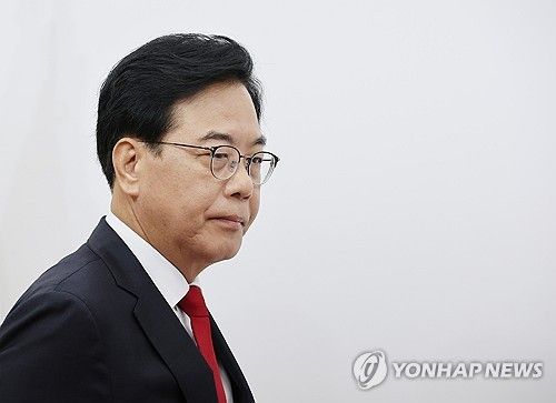 회의 참석하는 송언석 비상대책위원장