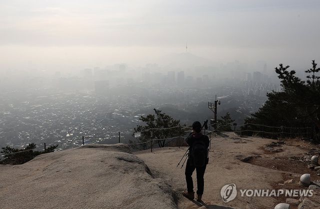 미세먼지에 갇힌 서울