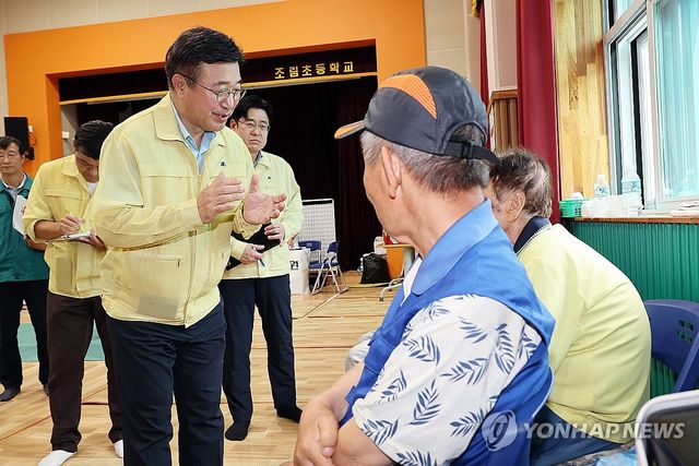 윤호중 장관, 이재민 임시주거시설 현장 점검