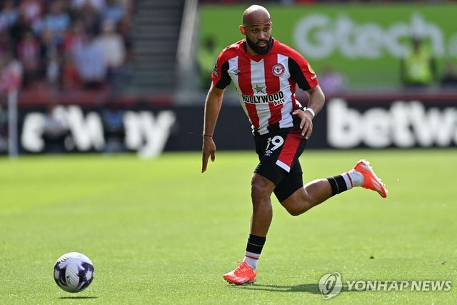 브렌트퍼드에서 활약한 브라이언 음뵈모