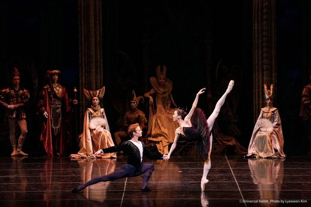 발레 '백조의 호수' 공연 장면