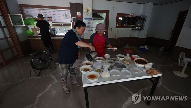단전·단수·가스 공급 중단에 점심은 컵라면