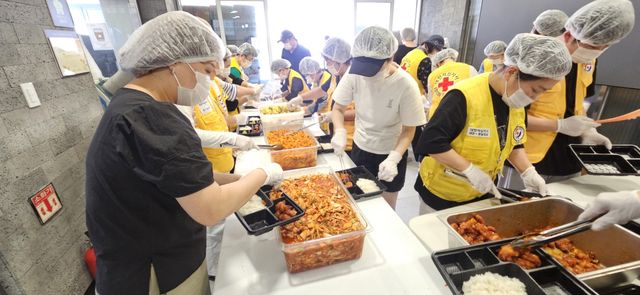 더본코리아, 충남 예산 호우피해 주민들에게 도시락 지원