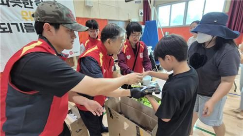 도시락 제공 모습